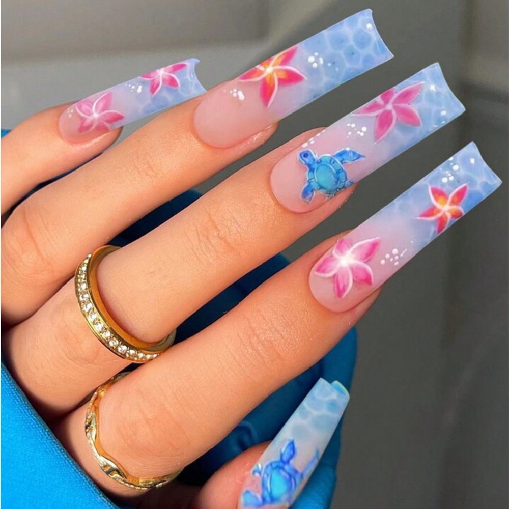 Beachy Press On Nails